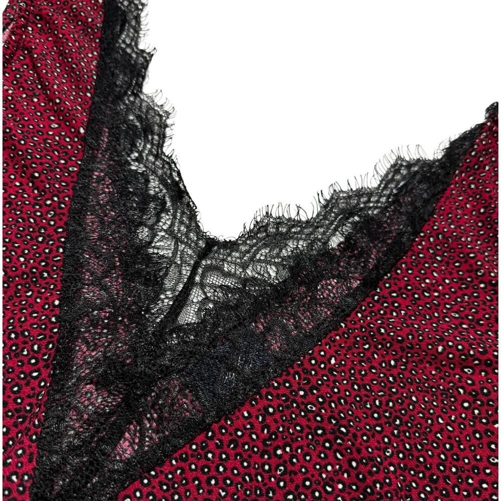 Daytrip Red Animal Print Lace Trim Tank Blouse 1X Flowy Date Night Top - Picture 4 of 10